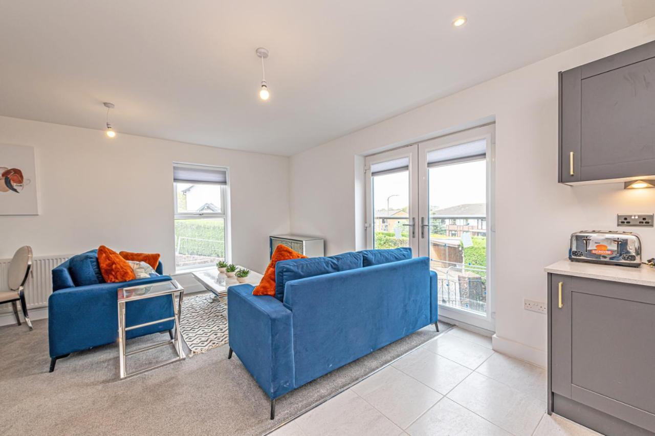 Gospel Heights Luxury Apartments With Parking Heswall Exteriér fotografie