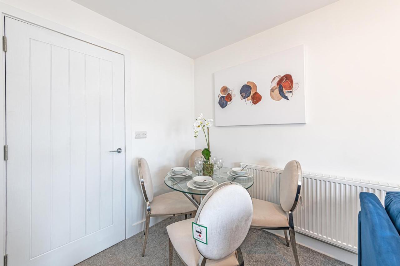 Gospel Heights Luxury Apartments With Parking Heswall Exteriér fotografie