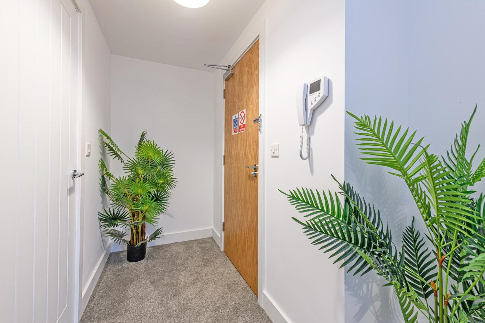 Gospel Heights Luxury Apartments With Parking Heswall Exteriér fotografie